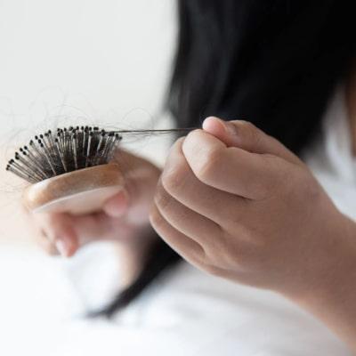 کمبود آهن و نشانه‌های آن در پوست و مو که باید بشناسید