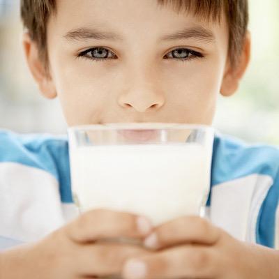 جایگزین لبنیات برای کودکان | بهترین انتخاب‌ها برای کودکانی که شیر نمی‌خورند