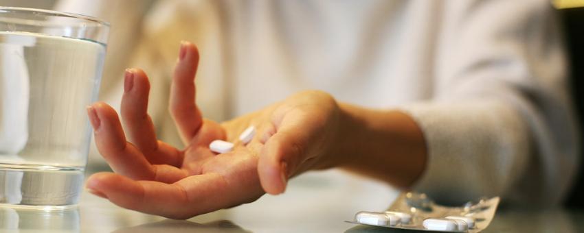 چه کسانی نباید آنتی هیستامین مصرف کنند؟ | همه نکات مهم و کاربردی 2025